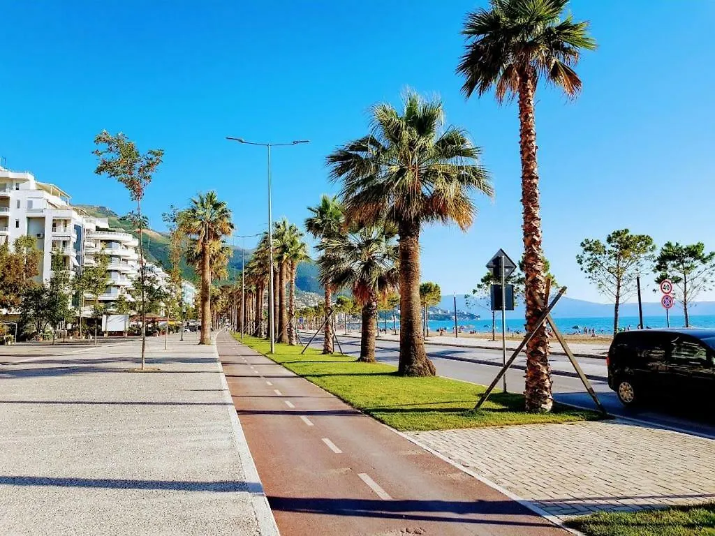 דירה Vlorë Lovely Place. Close To Beach & Boulevard אלבניה